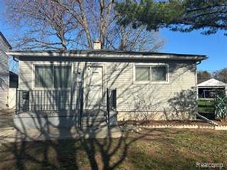 4471 Croissant Street, Dearborn Heights, MI 48125