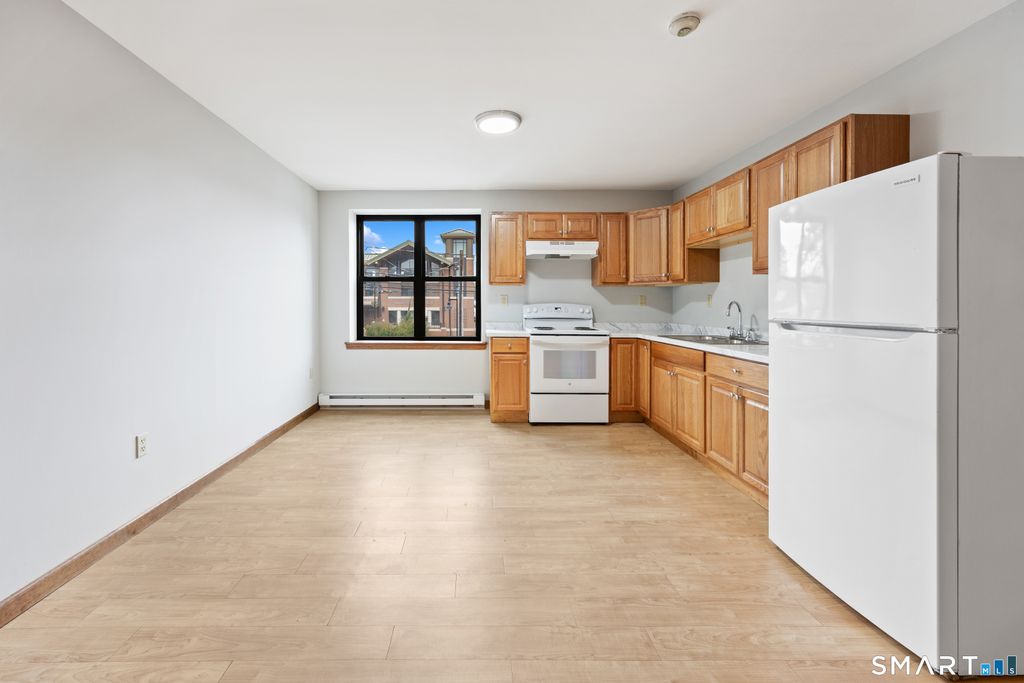 180 North Cherry Street 13, Wallingford, CT 06492