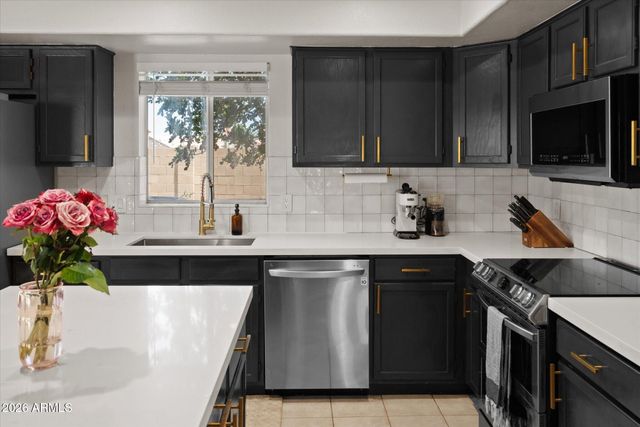 250 S SEAN Drive, Chandler, AZ 85224