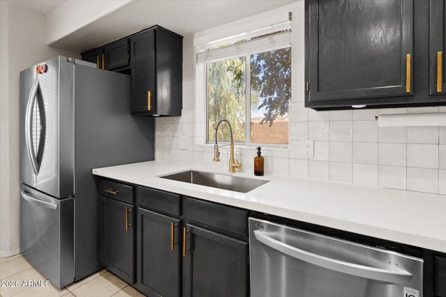 250 S SEAN Drive, Chandler, AZ 85224