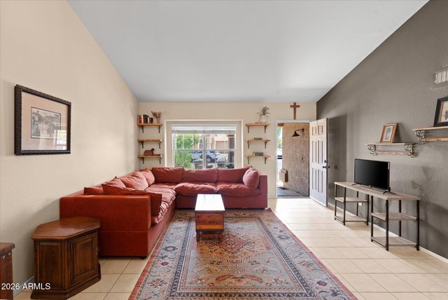 250 S SEAN Drive, Chandler, AZ 85224