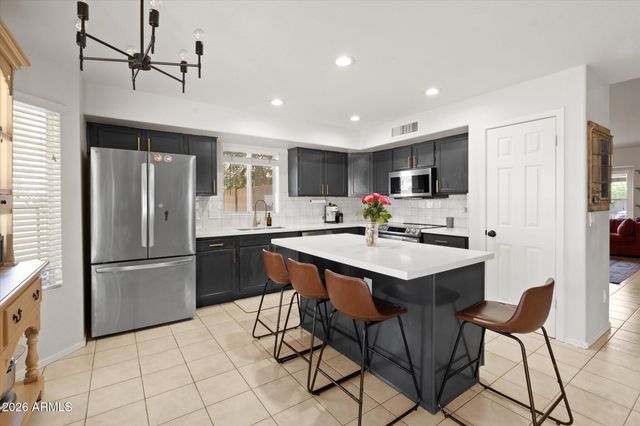 250 S SEAN Drive, Chandler, AZ 85224