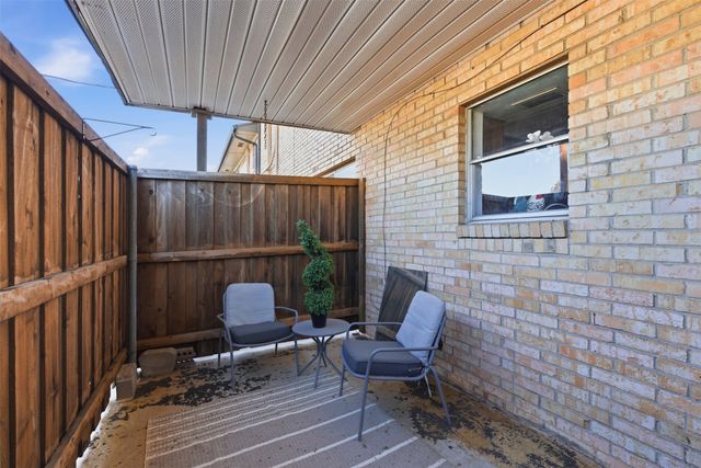 5817 Sandhurst Lane B, Dallas, TX 75206