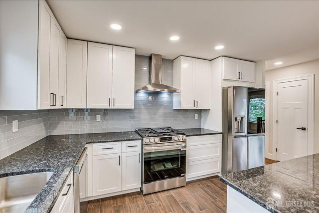 3 Birch Road, Edison, NJ 08817