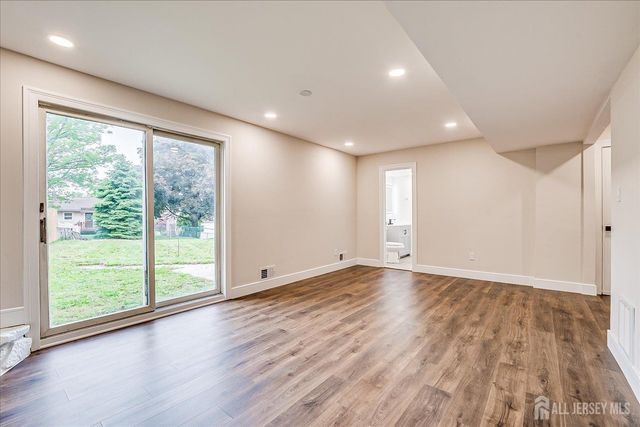 3 Birch Road, Edison, NJ 08817