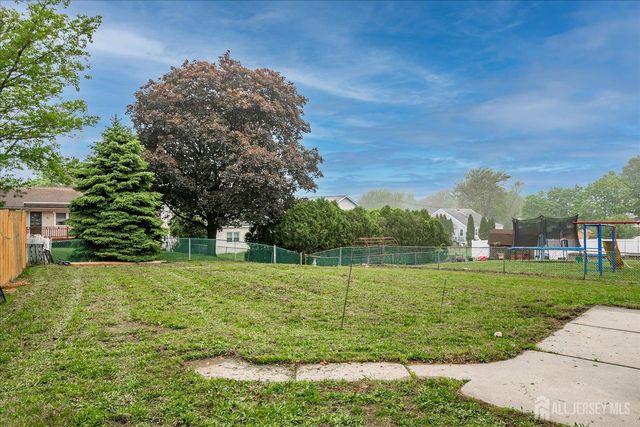 3 Birch Road, Edison, NJ 08817