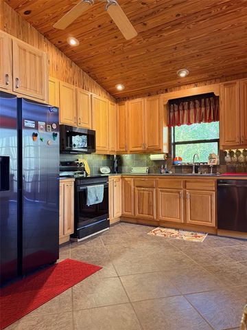 127 SE 930 STREET, Old Town, FL 32680