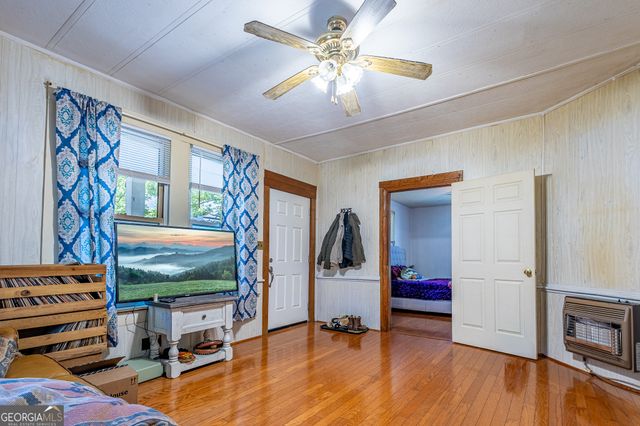 84 Hood Street, Commerce, GA 30529