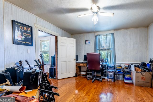 84 Hood Street, Commerce, GA 30529