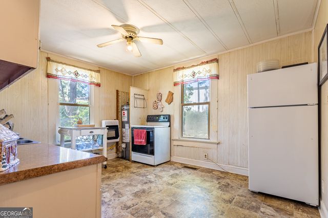 84 Hood Street, Commerce, GA 30529