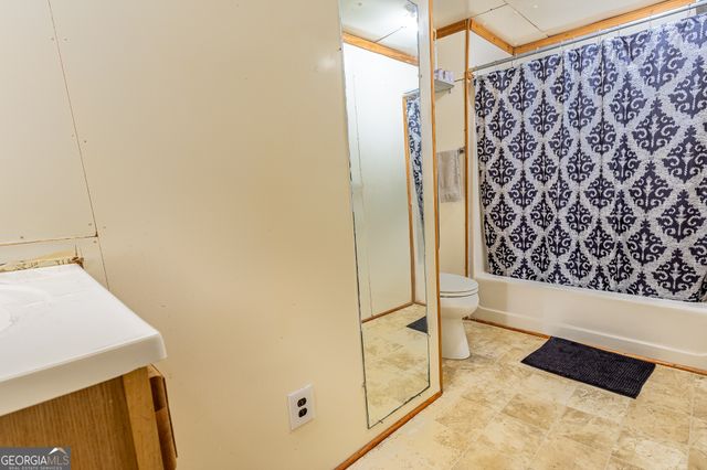 84 Hood Street, Commerce, GA 30529