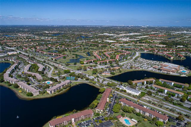 601 SW 142nd Ave 311Q, Pembroke Pines, FL 33027