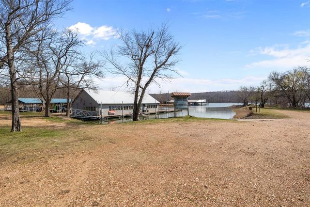 510 Big Richland Dr, Waverly, TN 37185