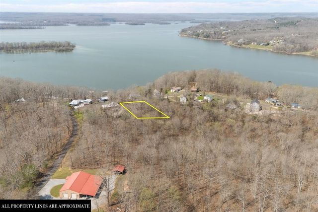 510 Big Richland Dr, Waverly, TN 37185