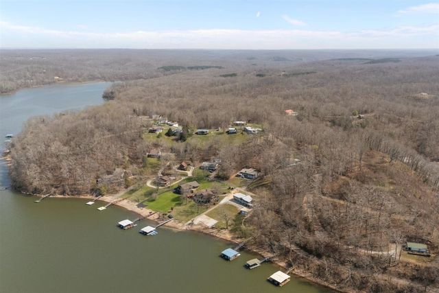 510 Big Richland Dr, Waverly, TN 37185