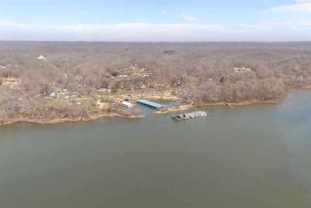 510 Big Richland Dr, Waverly, TN 37185