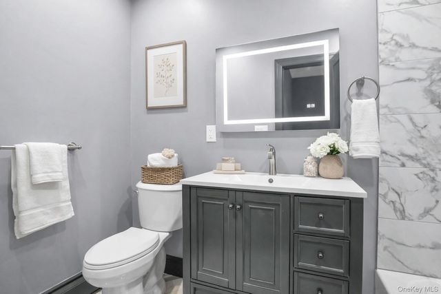 99 Ontario St, Port Jefferson Station, NY 11776