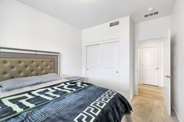 6188 E Berkeley Avenue, Fresno, CA 93727