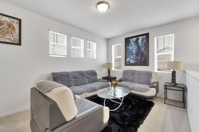 6188 E Berkeley Avenue, Fresno, CA 93727
