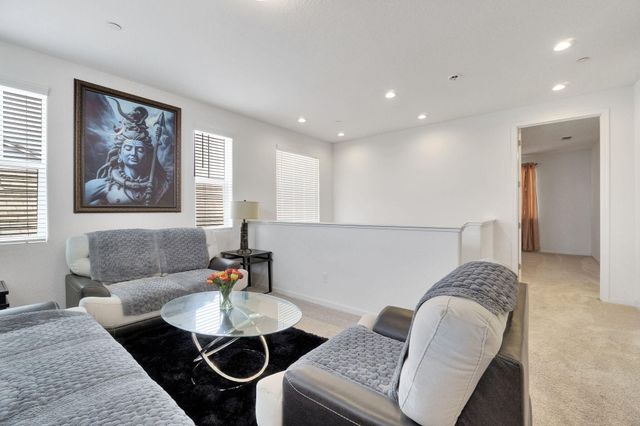 6188 E Berkeley Avenue, Fresno, CA 93727