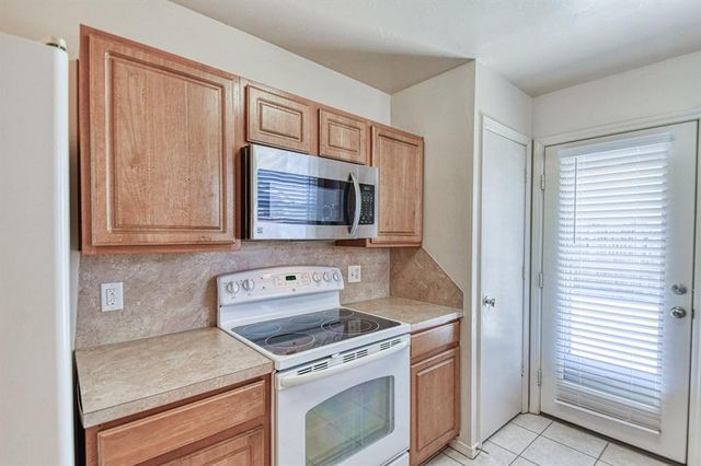 812 Humming Fish Drive, Norman, OK 73069