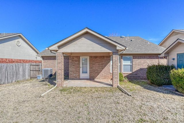 812 Humming Fish Drive, Norman, OK 73069