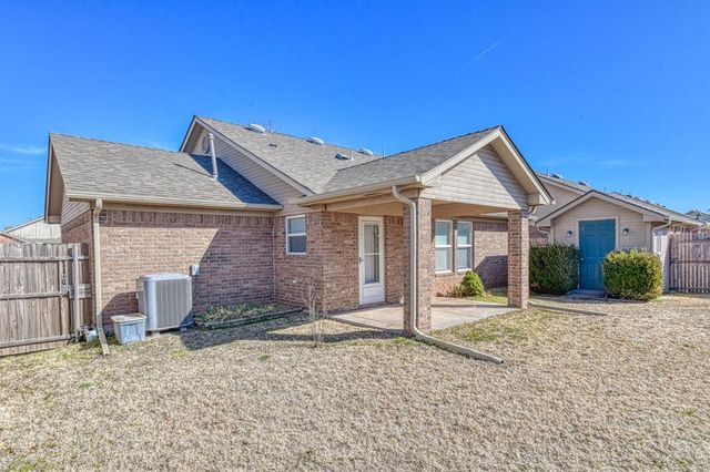 812 Humming Fish Drive, Norman, OK 73069
