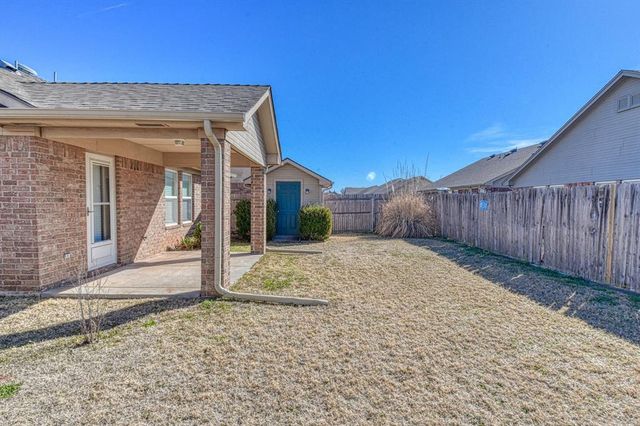 812 Humming Fish Drive, Norman, OK 73069