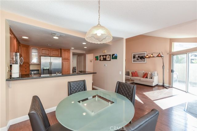 145 Stanford Court 35, Irvine, CA 92612