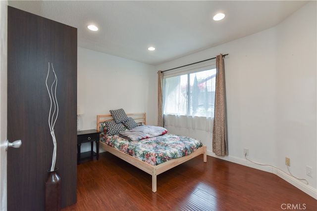 145 Stanford Court 35, Irvine, CA 92612