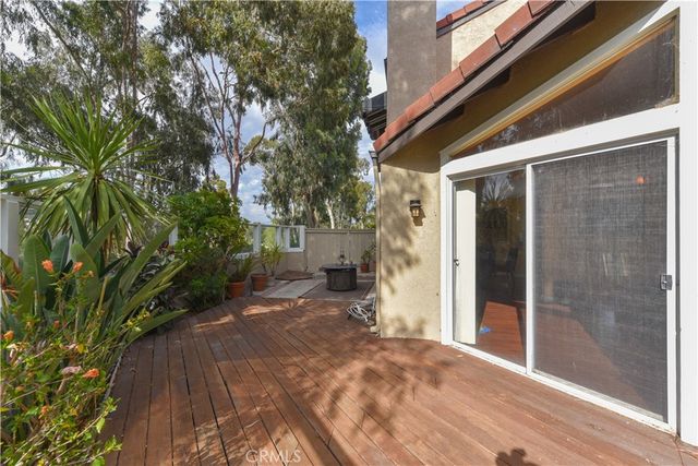 145 Stanford Court 35, Irvine, CA 92612