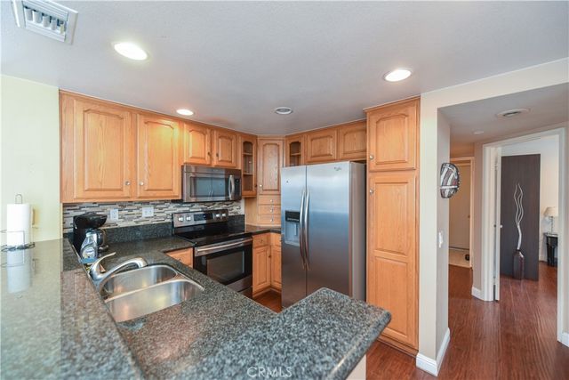 145 Stanford Court 35, Irvine, CA 92612