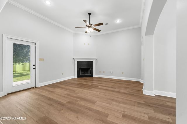 104 Clover Leaf Drive, Lafayette, LA 70508