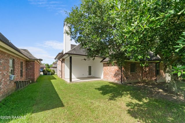 104 Clover Leaf Drive, Lafayette, LA 70508