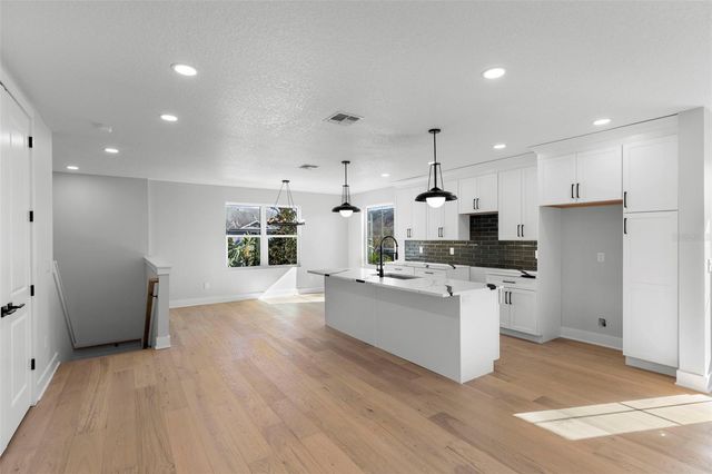 4208 W CARMEN STREET D, Tampa, FL 33609