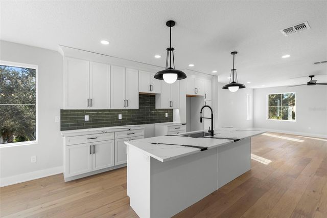 4208 W CARMEN STREET D, Tampa, FL 33609