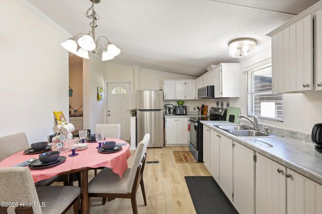 133 Woodcroft Lane, Rocky Point, NC 28457