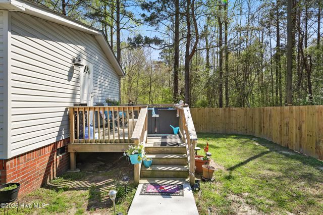 133 Woodcroft Lane, Rocky Point, NC 28457