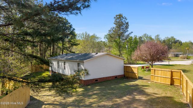 133 Woodcroft Lane, Rocky Point, NC 28457