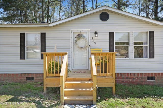 133 Woodcroft Lane, Rocky Point, NC 28457