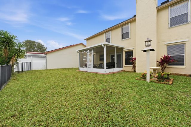 2805 Foxhall Drive E, West Palm Beach, FL 33417