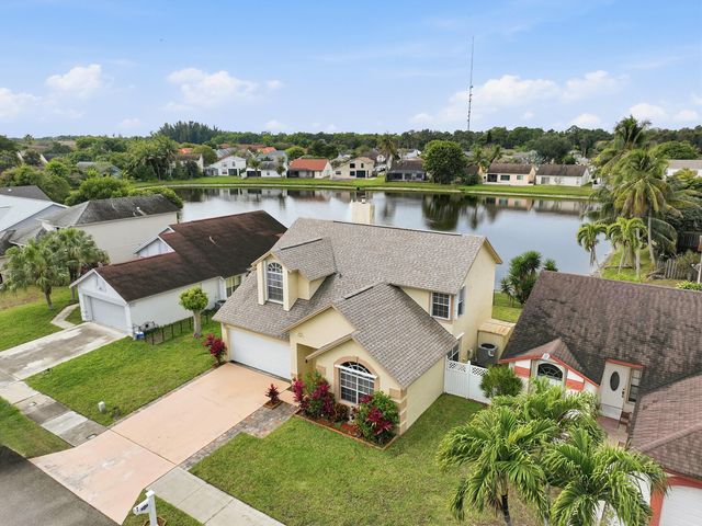 2805 Foxhall Drive E, West Palm Beach, FL 33417