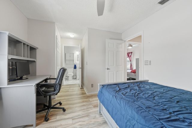 2805 Foxhall Drive E, West Palm Beach, FL 33417