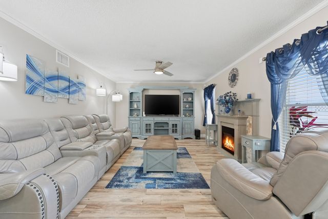 2805 Foxhall Drive E, West Palm Beach, FL 33417