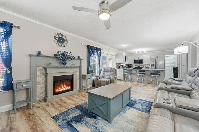 2805 Foxhall Drive E, West Palm Beach, FL 33417