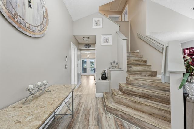 2805 Foxhall Drive E, West Palm Beach, FL 33417