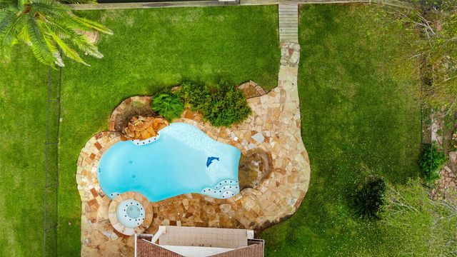 14030 Shoreline Drive, Willis, TX 77318