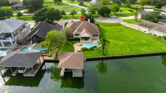14030 Shoreline Drive, Willis, TX 77318