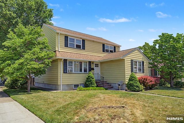 21 Lexington Avenue, Wallington, NJ 07057