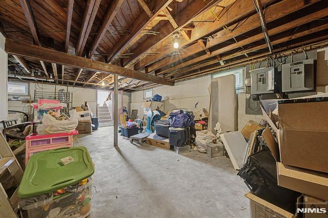 21 Lexington Avenue, Wallington, NJ 07057